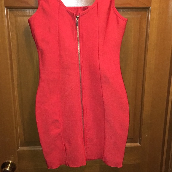 Missguided red bandage mini dress - Picture 4 of 4